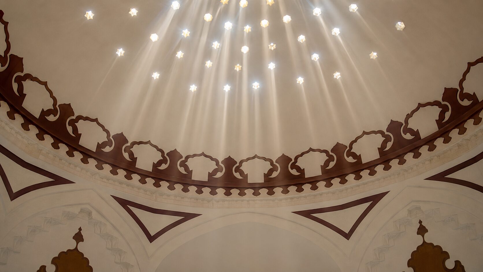 Star-pierced dome ceiling